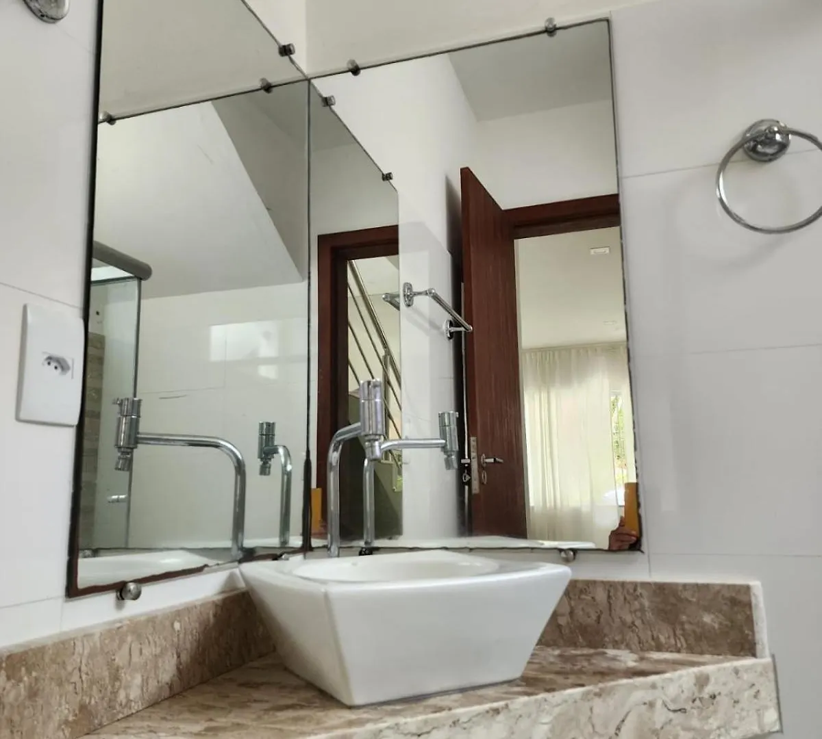 Suite Com Banheiro Privativo, Ar-Condicionado A 5 Minutos Da Praia! Porto Seguro Accommodatie bij particulieren