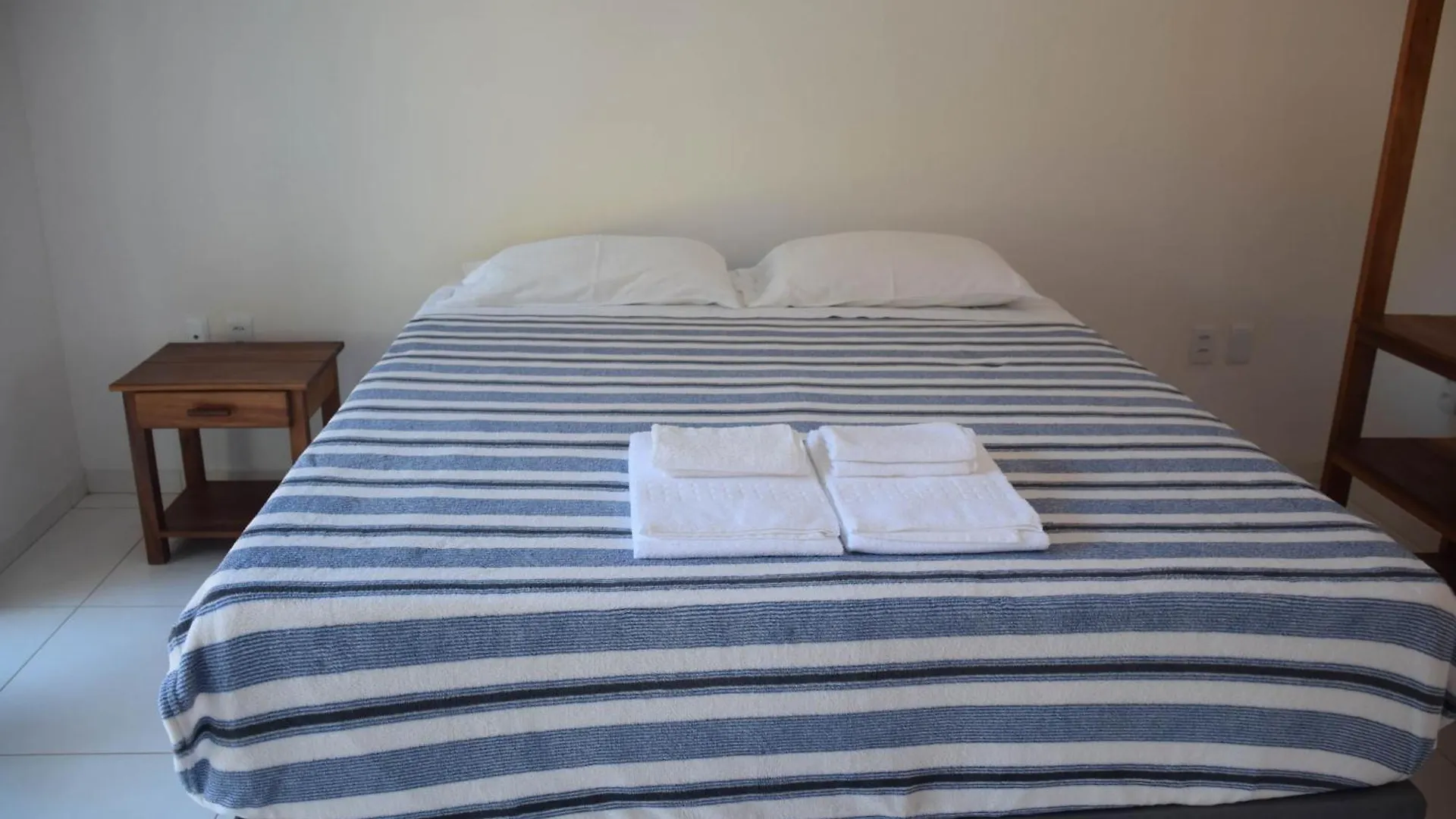Suite Com Banheiro Privativo, Ar-Condicionado A 5 Minutos Da Praia! Porto Seguro 0*,  Brazilië